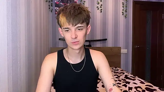 Show modela yoursexykun na web-kameri