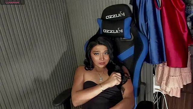 Chat XXX ao vivo de TrinityFucksYou