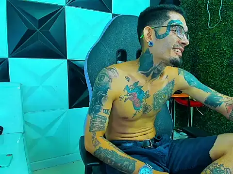 Chatroom XXX en direct de Boy_tatto77