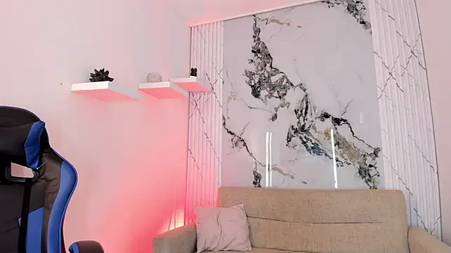IrisFyre live XXX chat