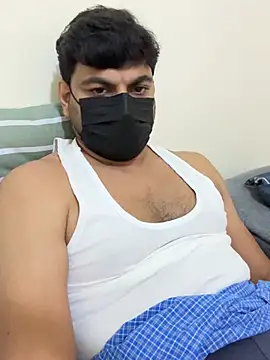 Hot_Boy8677 Adlı Modelin Canlı XXX Sohbeti