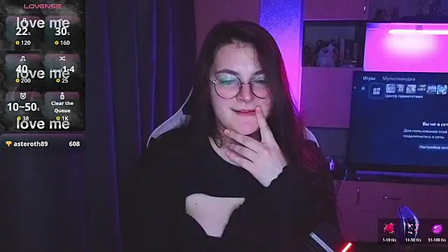 KatieMuse Show in webcam