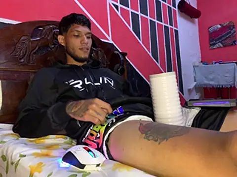 tanned_boy Webcam show