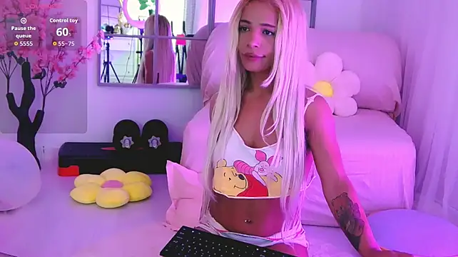 Chat +18 de SarahRaynex ao vivo