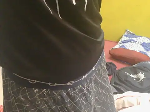 Chat +18 de Stubborndesiboy ao vivo