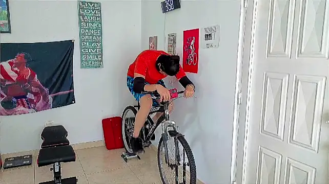 צ'אט XXX בשידור חי של Andy_gray