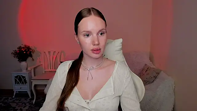 XXX chat uživo modela MishkaMe