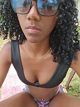 Show de Lucia_Milano na webcam