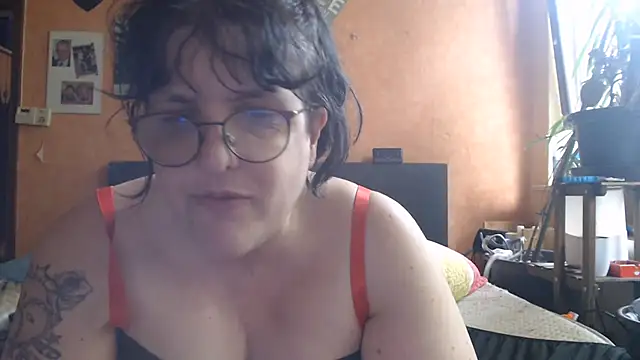 Chat XXX en directo de ladyfrombonn