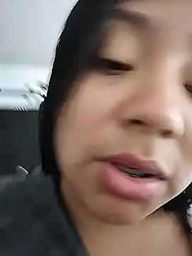 Amber_Herrera Adlı Modelin Canlı XXX Sohbeti