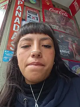 Cute_hollywood1's Webcam Show