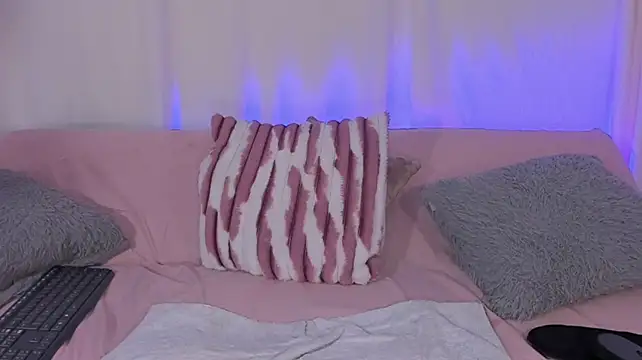Chat +18 de kleo_helenos ao vivo