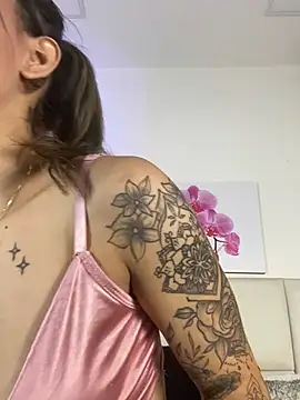 JuliaColemannのライブXXXチャット