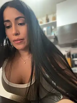 areviklusine1's Live XXX Chat