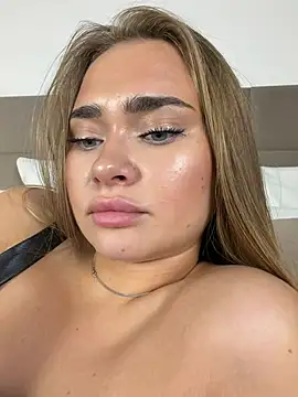 MonicaWestt Live XXX-Chat