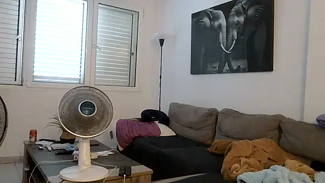 XXX chat uživo modela yanick931