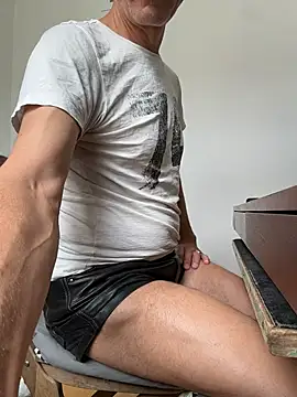 הופעת וובקאם של SexyLeon8