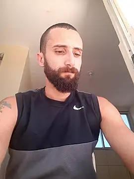 Luccareli10's Webcam Show