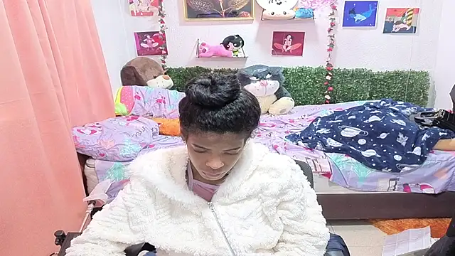 Chat +18 de thianahorny ao vivo