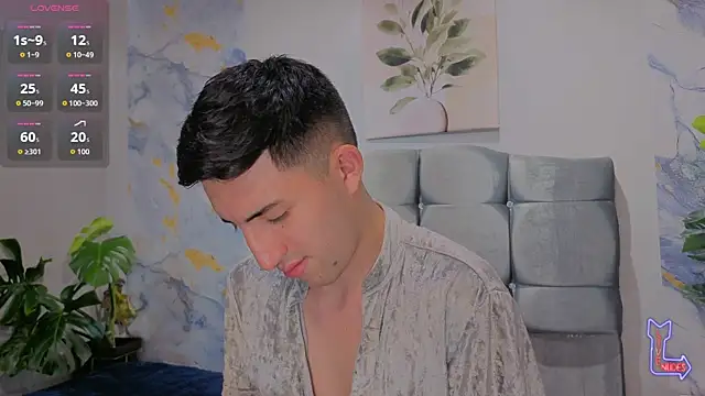הופעת וובקאם של Un_Sluttyy