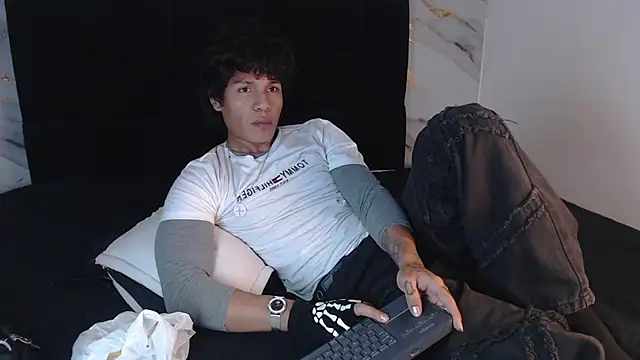 MaximilianRoth Chat XXX live