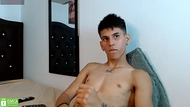 paullcb Chat XXX in diretta