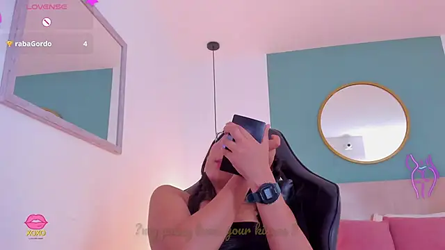 lucy_blue28's Live XXX Chat