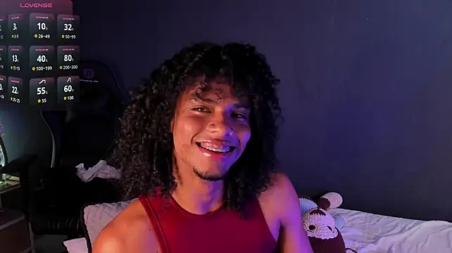 Chat +18 de Lucas_eevans ao vivo