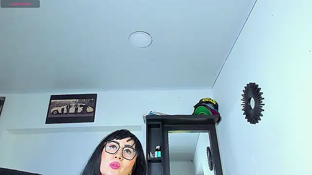 XXX chat uživo modela Vicky_hotmilf