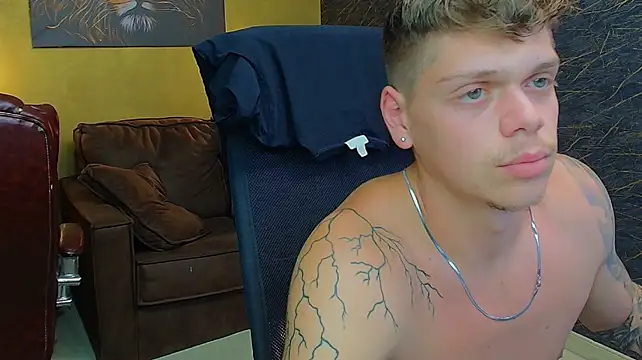 NicoTroy Webcam show