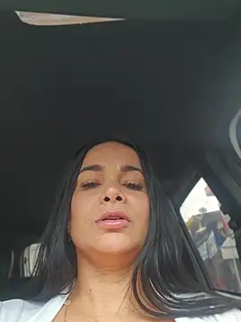 הופעת וובקאם של CataleyaRusso