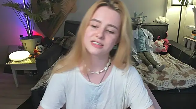 Alexa_Pirs Adlı Modelin Canlı XXX Sohbeti