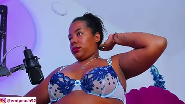 samanthaabloom's Live XXX Chat