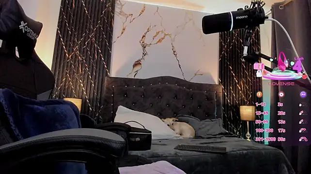 devlin_violett Chat XXX in diretta