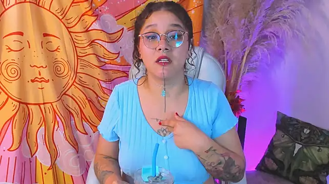 Chat +18 de Sylvara_bx ao vivo
