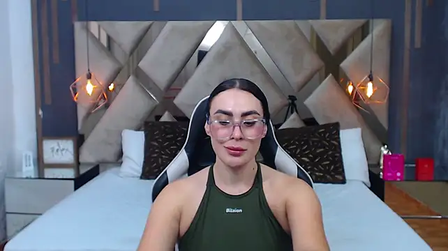 Chat +18 de MartinaaFit ao vivo