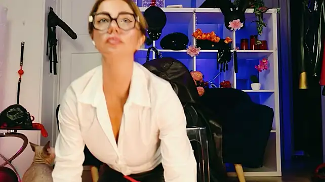 Chat +18 de Ella__Kross ao vivo