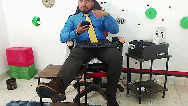 KalethBigDick – Naživo XXX chat