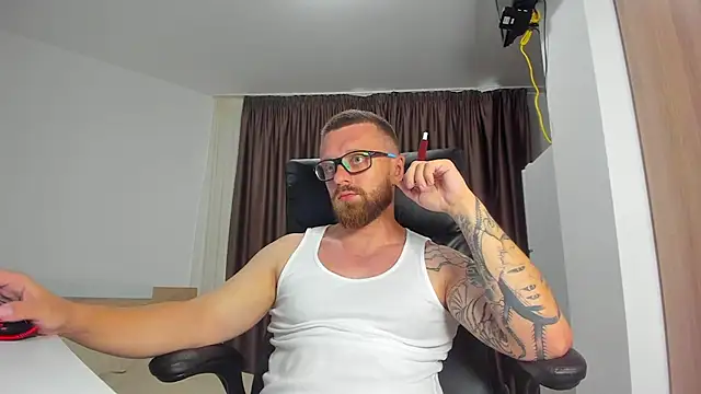 Findom_guy 现场XXX聊天