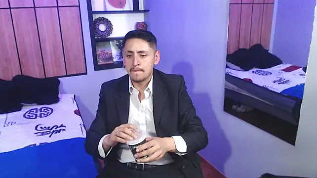 kevin_23_ Live XXX Chat