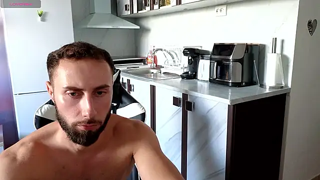 XXX chat uživo modela RyanStorm_