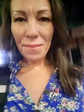 Chat +18 de pure_elena ao vivo