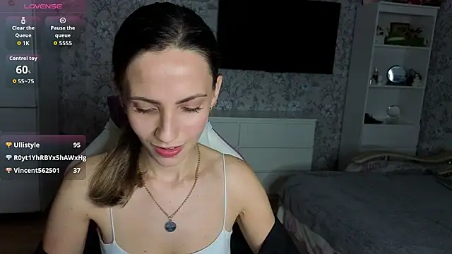 Chat +18 de amelia_meili ao vivo