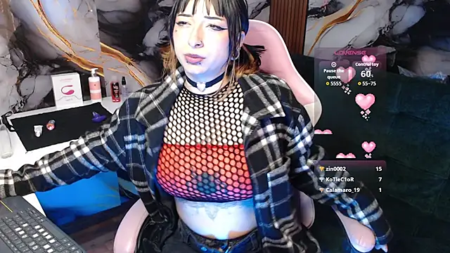 Chat +18 de _weird_sativa ao vivo