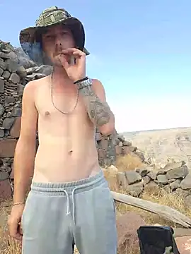 Simonshakeloveass Live XXX-Chat