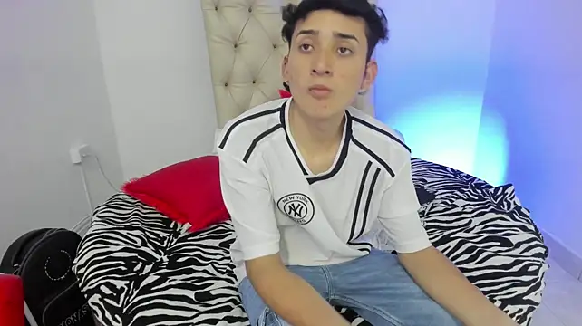 Junior_manuel26_ Live XXX-Chat