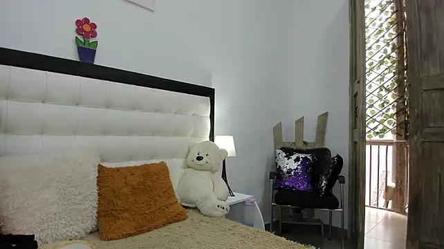 Chat +18 de Celeste_71 ao vivo