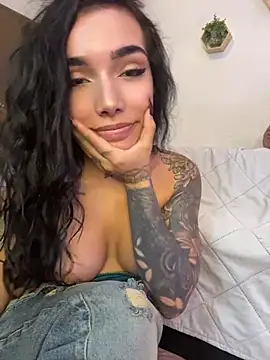Chat +18 de milasantana_ ao vivo