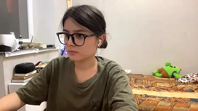 Chat +18 de SaintMari ao vivo