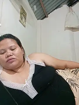Chat +18 de _Sexymomy_ ao vivo